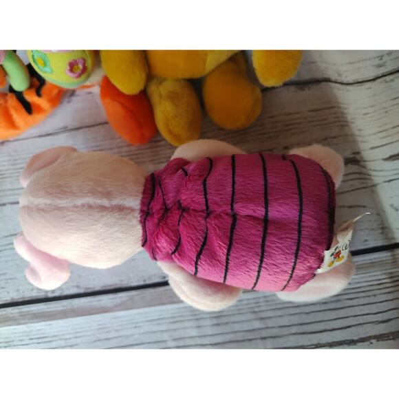 Disney Winnie The Pooh, Tigger, Eeyore, and Piglet Easter Beanies 1999 Vintage - Picture 9 of 16